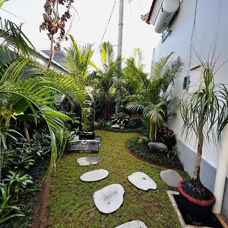 Cecillia Guesthouse Canggu Extérieur photo